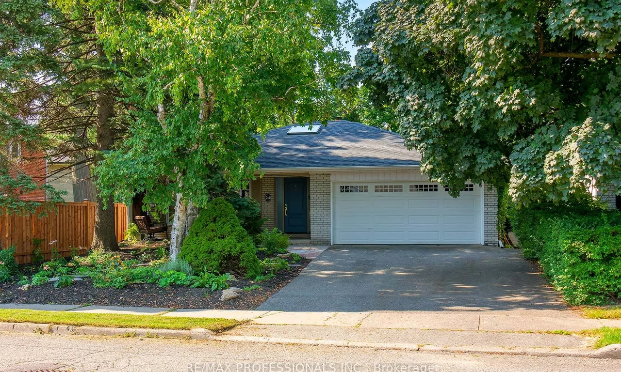 24 Winsdale Rd, Toronto, ON M9C 2W9