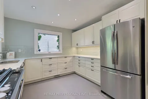 24 Winsdale Rd, Toronto, ON M9C 2W9