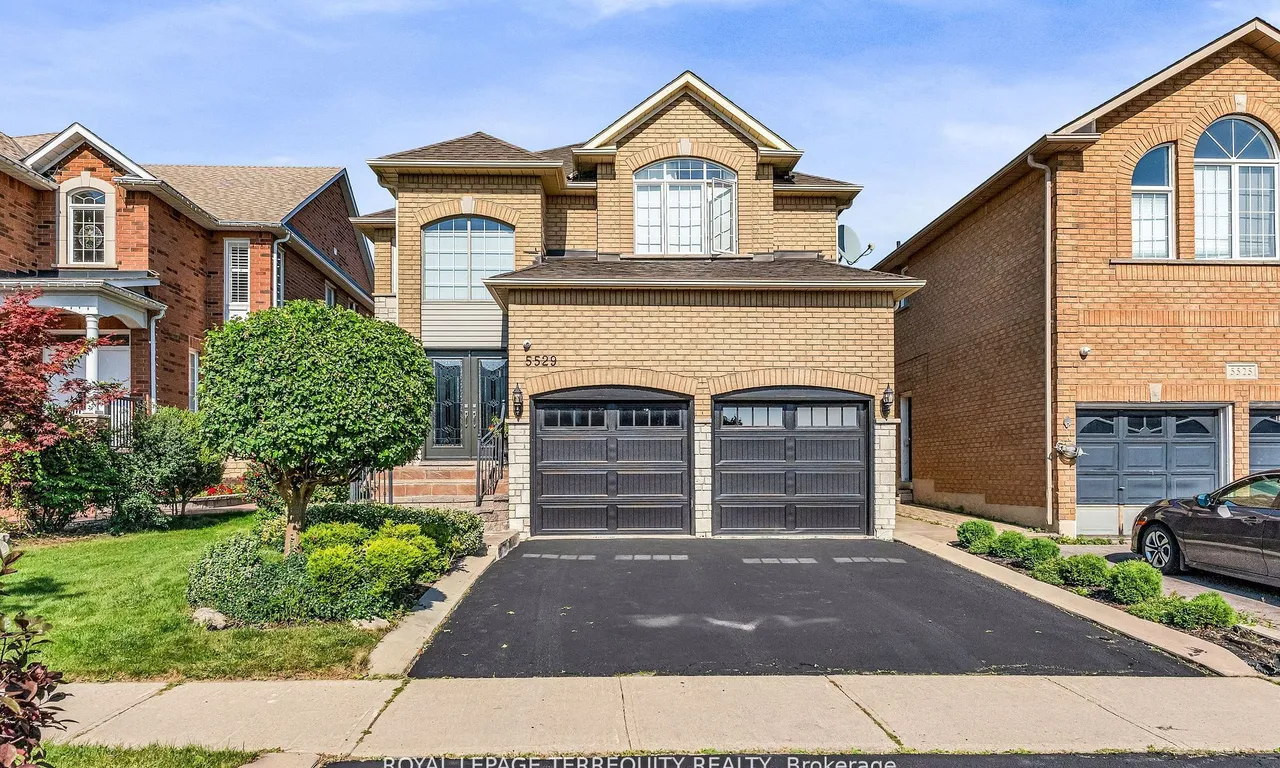 5529 Heatherleigh Ave, Mississauga, ON L5V 2L4