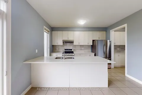 10 Fruitvale Circ, Brampton, ON L7A 5C5