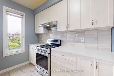 10 Fruitvale Circ, Brampton, ON L7A 5C5