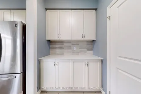 10 Fruitvale Circ, Brampton, ON L7A 5C5