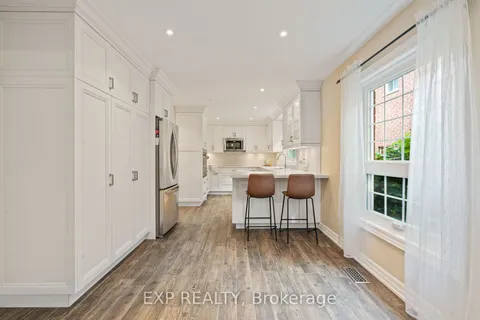 5554 Middleport Cres, Mississauga, ON L4Z 3S5