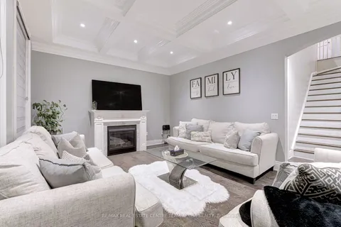 318 Buick Blvd, Brampton, ON L7A 4L7