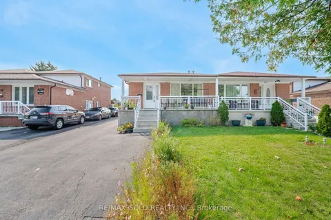 7502 Wrenwood Cres, Mississauga, ON L4T 2V7