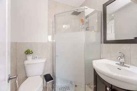 7502 Wrenwood Cres, Mississauga, ON L4T 2V7