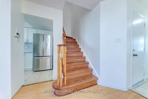 148 Willow Park Dr, Brampton, ON L6R 2N1