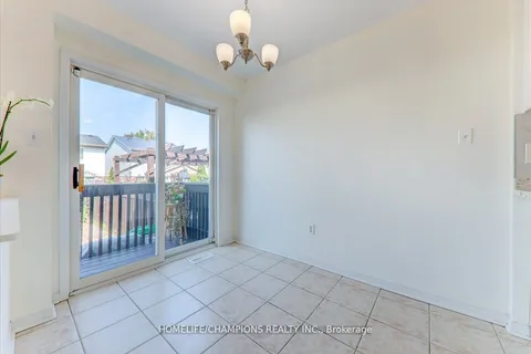 148 Willow Park Dr, Brampton, ON L6R 2N1