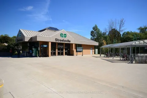 12 Ontario St, Mississauga, ON L5M 1S8