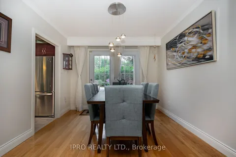 23 Ferndale Cres, Brampton, ON L6W 1G1