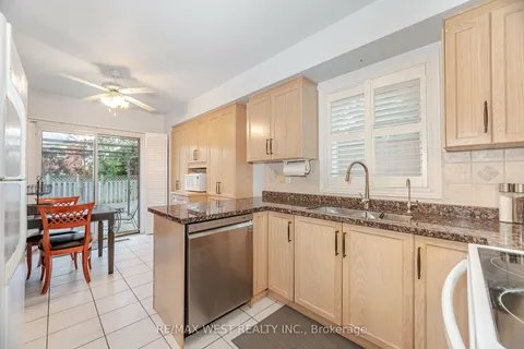 75 Fountainbridge Dr, Caledon, ON L7E 1V6