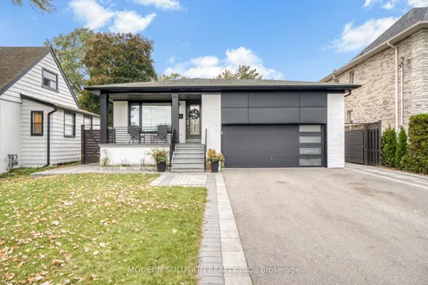 605 Curzon Ave, Mississauga, ON L5G 1P8