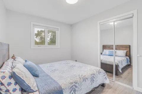 605 Curzon Ave, Mississauga, ON L5G 1P8