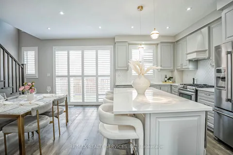 813 Proud Dr, Milton, ON L9E 1S3