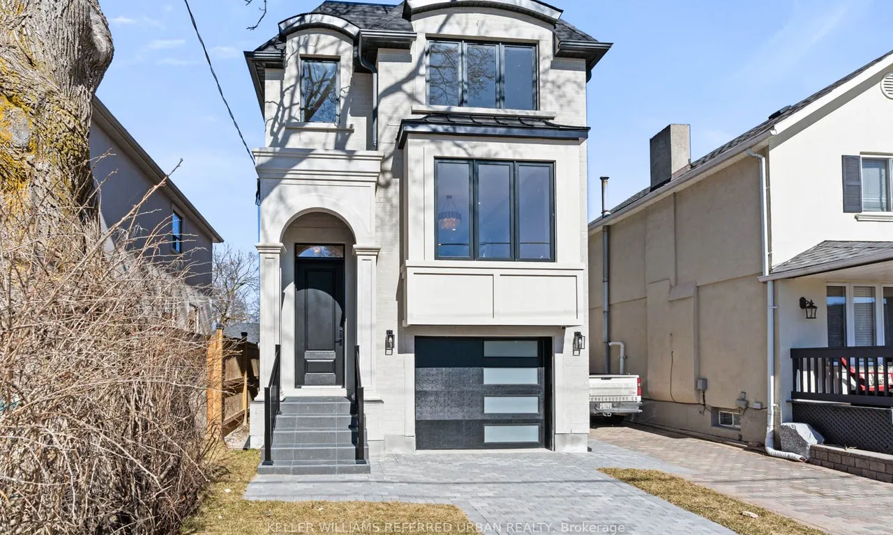 38 Kingdom St, Toronto, ON M9P 1W3