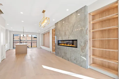 38 Kingdom St, Toronto, ON M9P 1W3