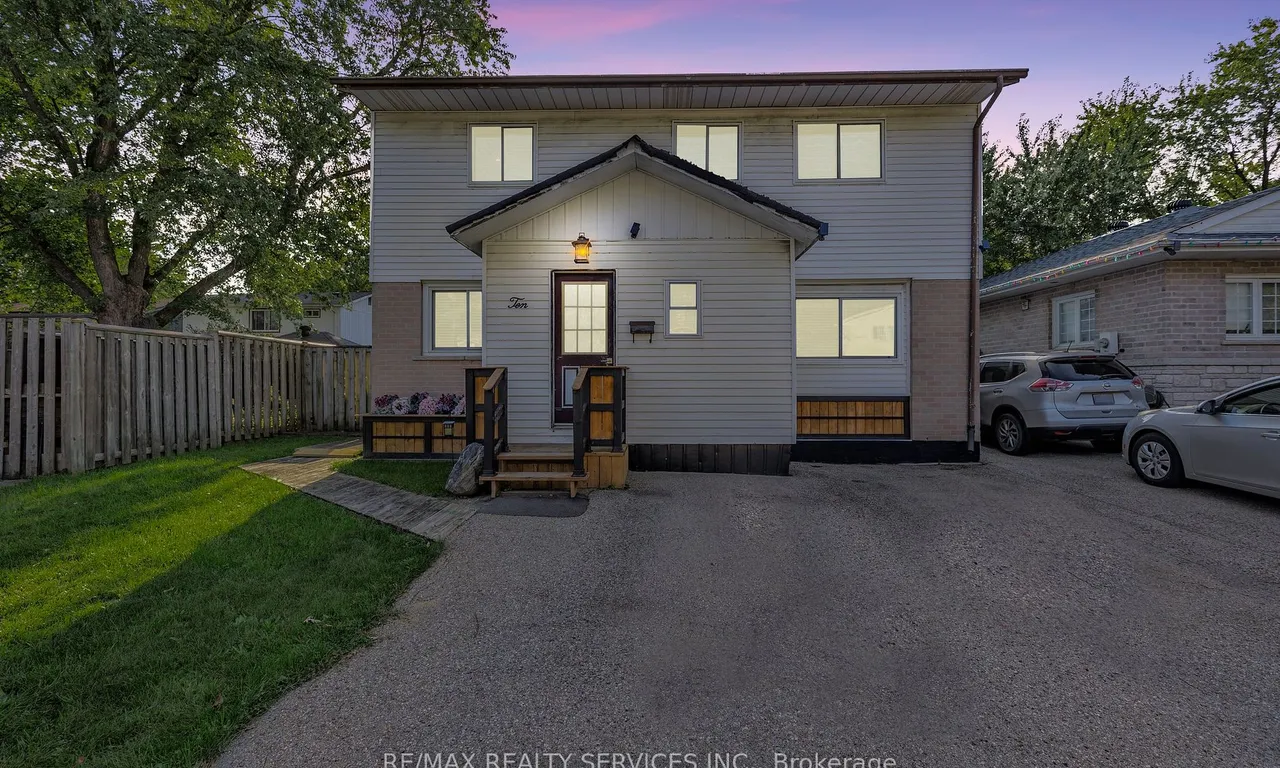 10 Gatsby Sq, Brampton, ON L6S 2H4