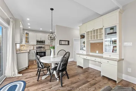 1005 Holdsworth Cres, Milton, ON L9T 0C3