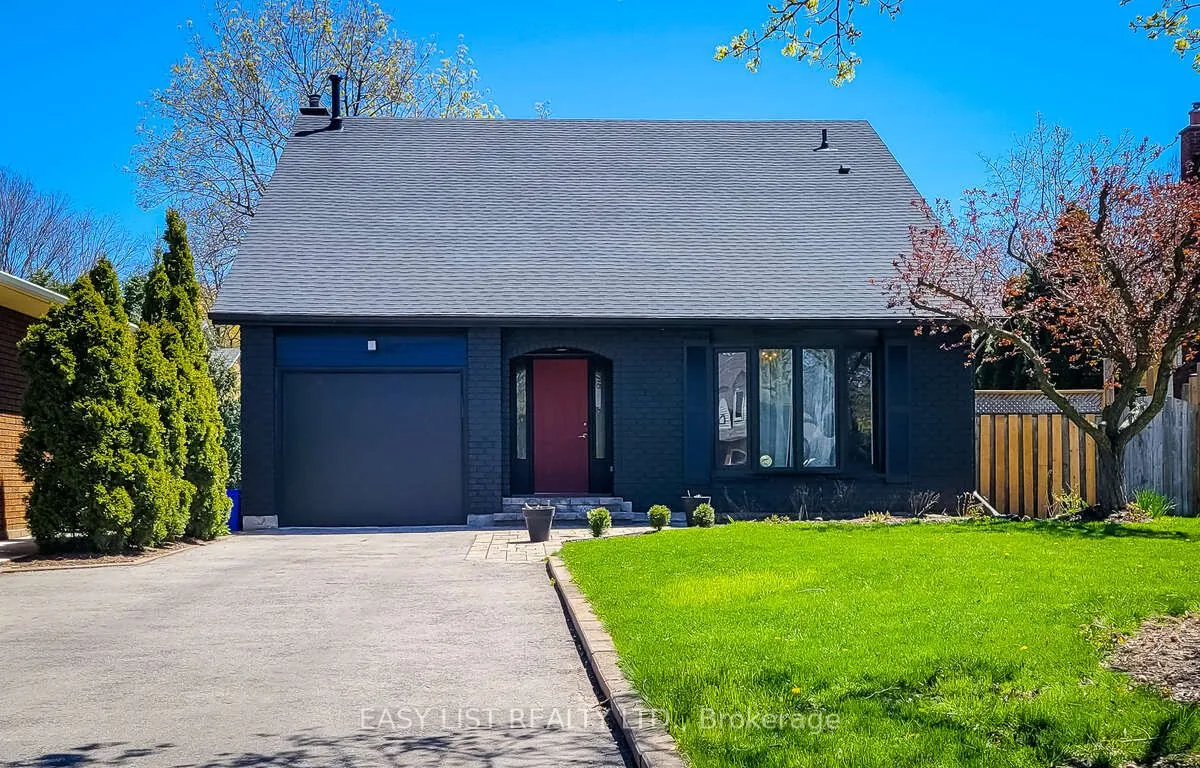 680 Powell Crt, Burlington, ON L7R 3E8