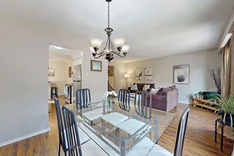 5006 Brady Ave, Burlington, ON L7L 3X6