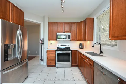 1090 Tupper Dr, Milton, ON L9T 0A8