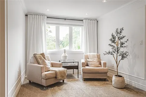 468 Mayzel Rd, Burlington, ON L7R 3C3