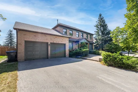 4 Penrose Crt, Brampton, ON L6Z 4P1