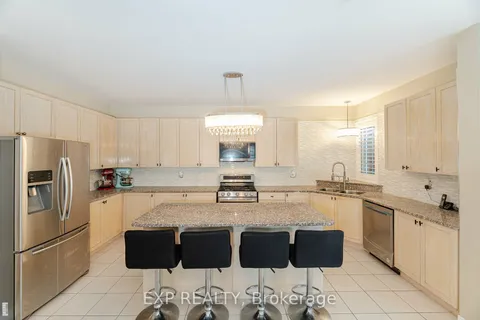 120 Fred Young Dr, Toronto, ON M3L 0A5
