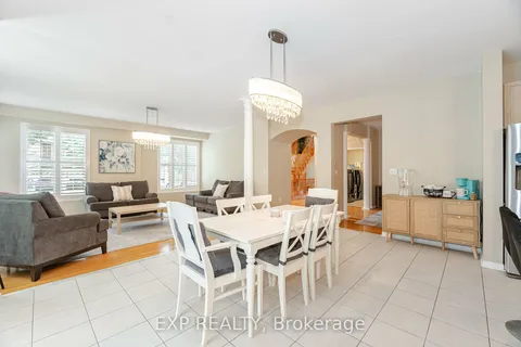 120 Fred Young Dr, Toronto, ON M3L 0A5