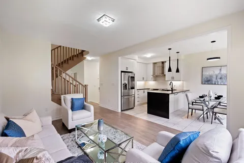 72 Circus Cres, Brampton, ON L7A 5E1