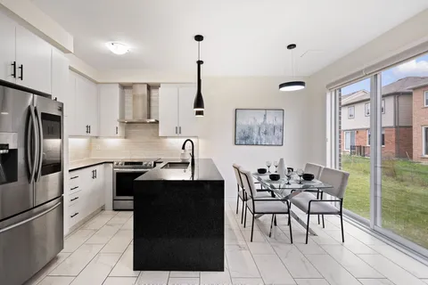 72 Circus Cres, Brampton, ON L7A 5E1