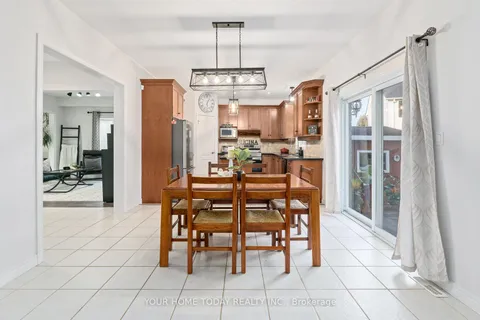 9 Rennie St, Halton Hills, ON L7J 2Z2