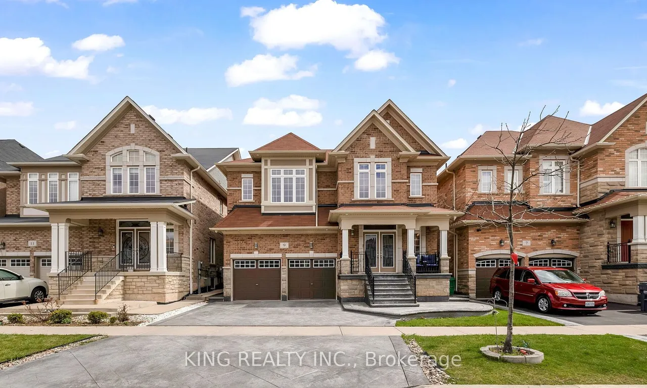 9 Monkton Circ, Brampton, ON L6Y 0X1