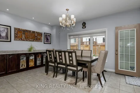 9 Monkton Circ, Brampton, ON L6Y 0X1