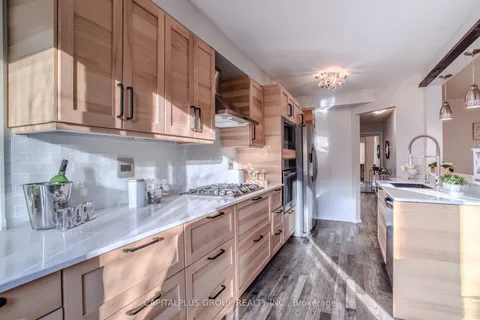 5134 Porter St, Burlington, ON L7L 6K8