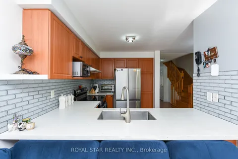 11 Brucewood Rd, Brampton, ON L6R 3N1