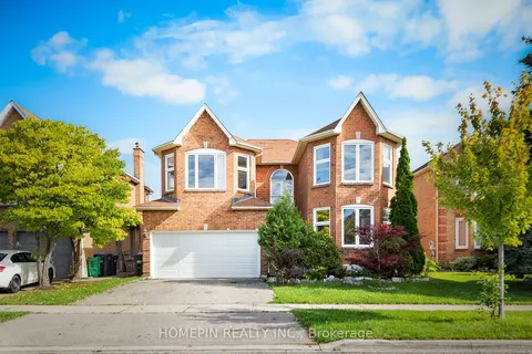 15 Leeward Dr, Brampton, ON L6S 5V6