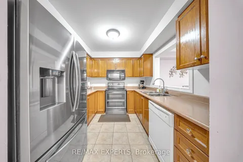 24 Panama Pl, Brampton, ON L6P 2G6