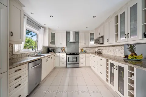 18 Esposito Crt, Toronto, ON M9C 5H6