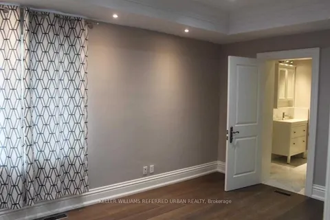 141 Gracefield Ave, Toronto, ON M6L 1L4