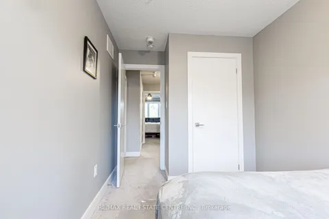 9 KERSEY Lane, Halton Hills, ON L7G 0K1