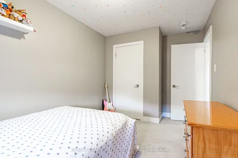 9 KERSEY Lane, Halton Hills, ON L7G 0K1