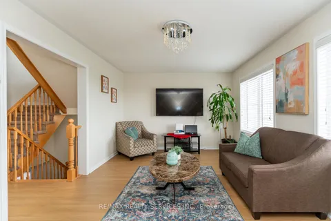 39 Vanhorne Clse, Brampton, ON L7A 0X8