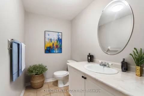 512 Cottagers Green Dr, Mississauga, ON L5B 4J3