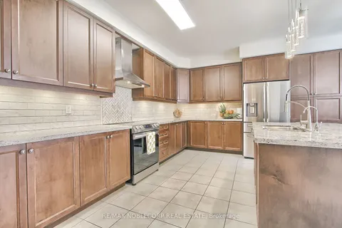 10 Royal Fern Cres, Caledon, ON L7C 2E9