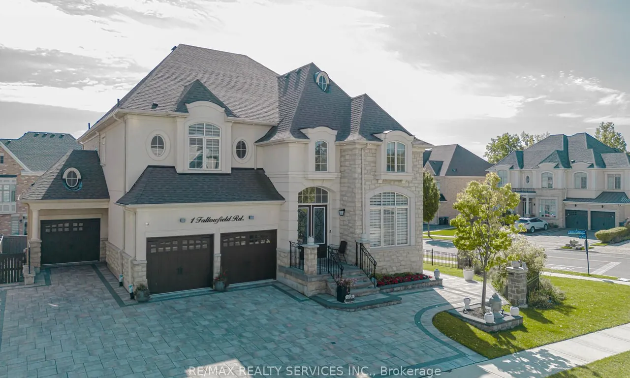 1 Fallowfield Rd, Brampton, ON L6X 0W2