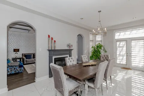 1 Fallowfield Rd, Brampton, ON L6X 0W2