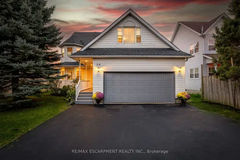 54 Dairy Dr, Halton Hills, ON L7J 2Y1
