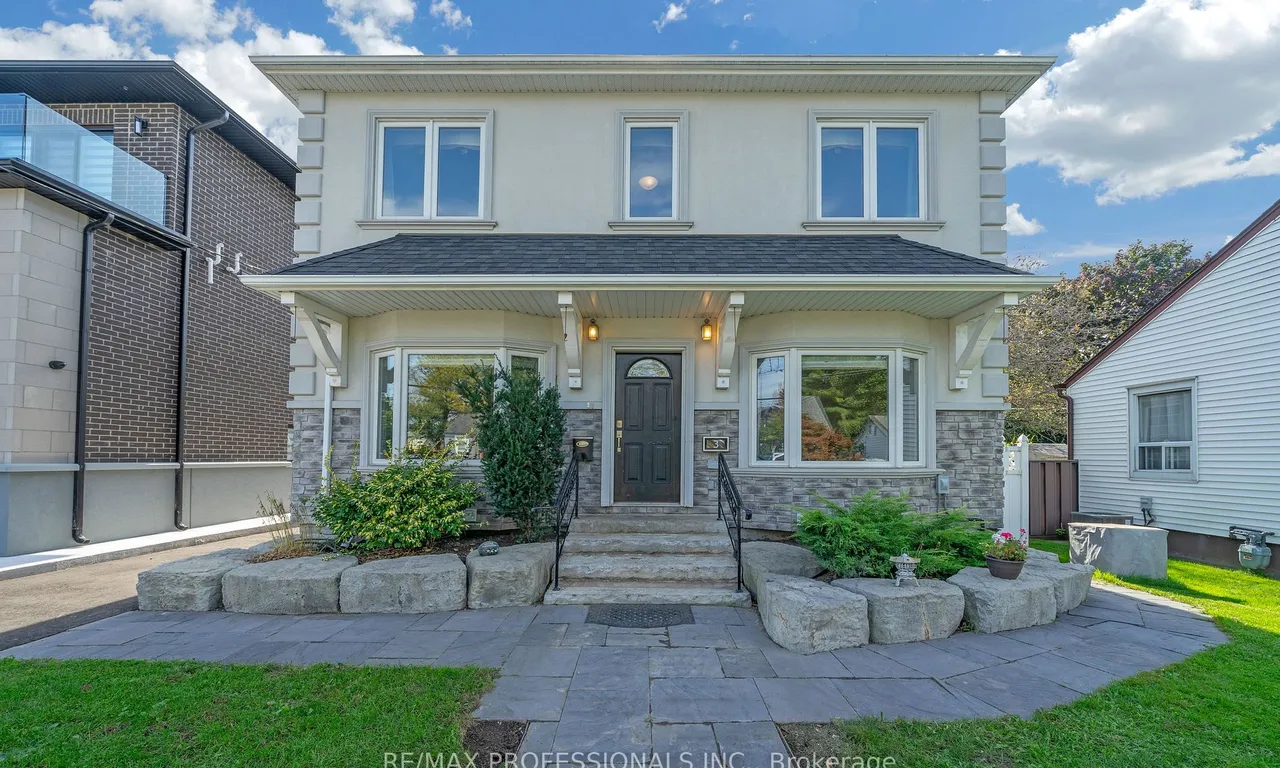 3 Frankwood Rd, Toronto, ON M8Z 1Y8