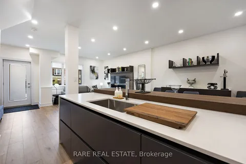 127 Greenlaw Ave, Toronto, ON M6H 3V9